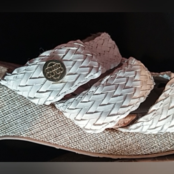 🛍️ BUNDLE ONLY 🛍️DANA BUCHMAN LADIES WHITE WOVEN HEELED SANDALS - Picture 10 of 11